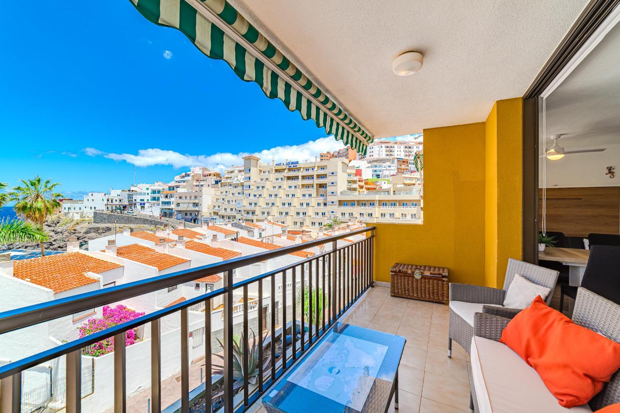 Family Apartment With 3 Bedrooms And Balcony Near Los Gigantes And Ocean Puerto de Santiago  Ngoại thất bức ảnh