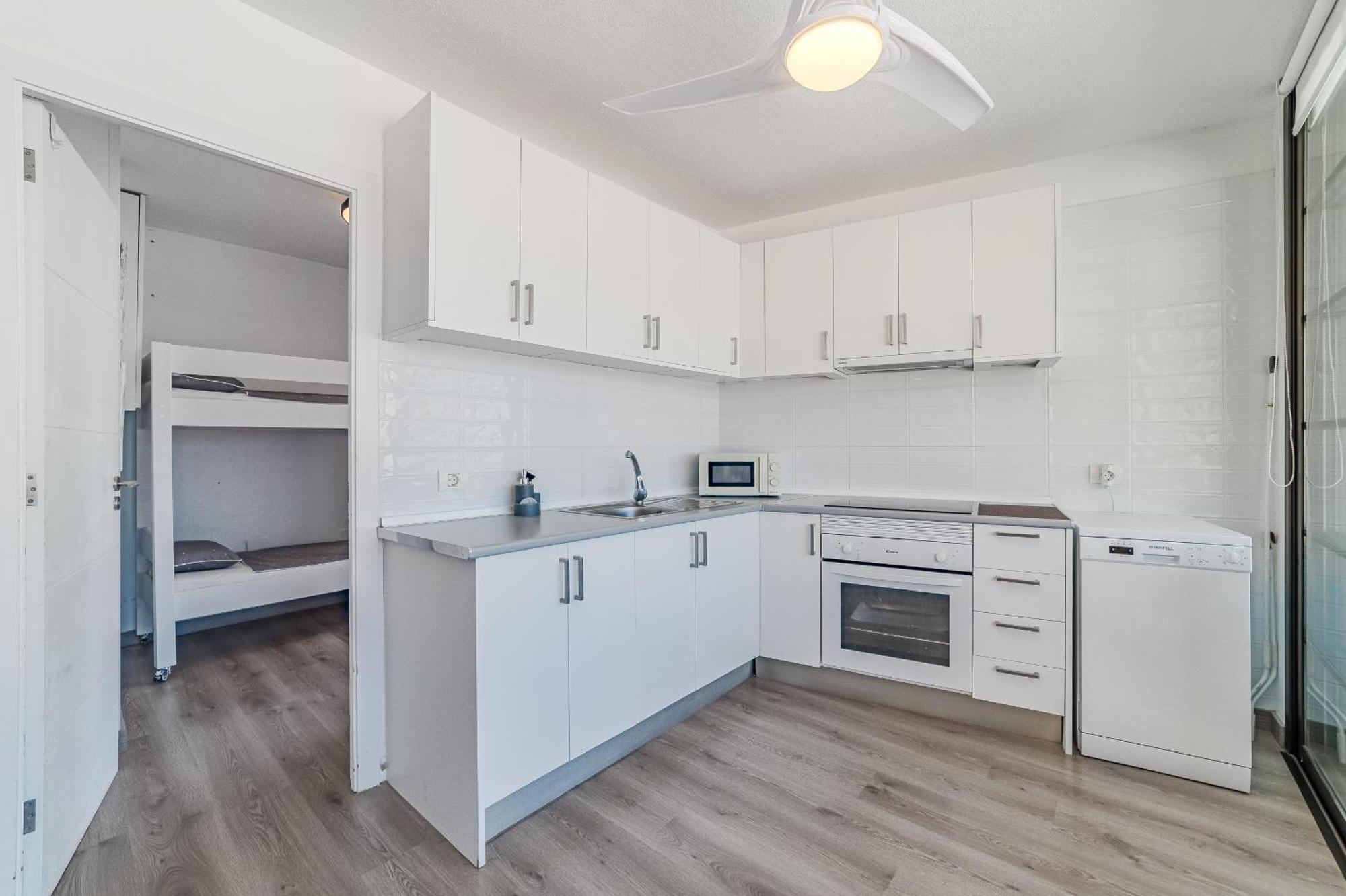 Family Apartment With 3 Bedrooms And Balcony Near Los Gigantes And Ocean Puerto de Santiago  Ngoại thất bức ảnh
